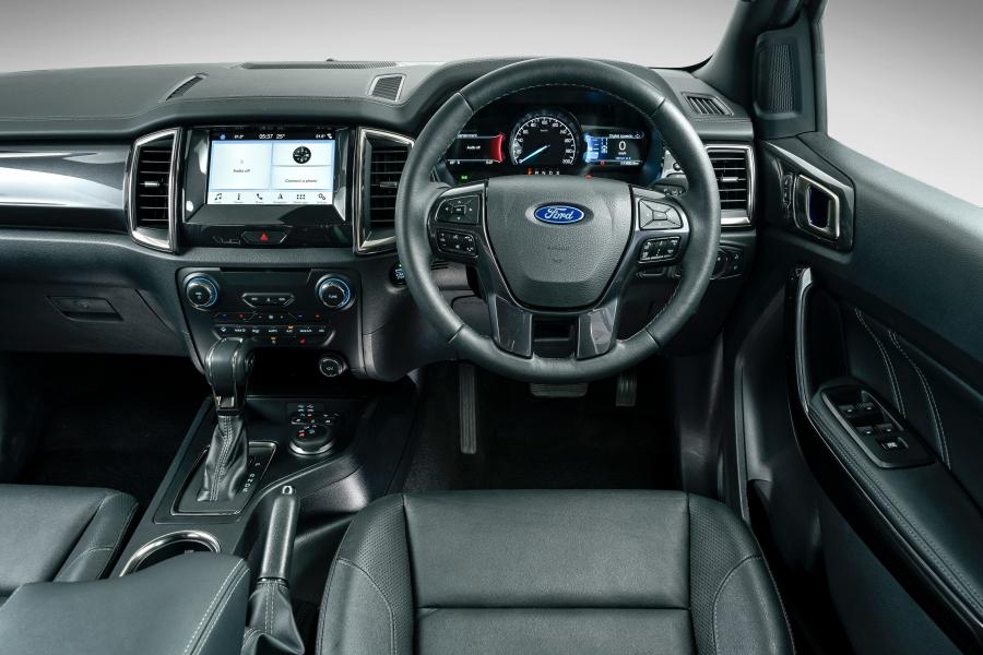 Торпедо Ford Everest Limited 2019 года  (ZA) (фото 17 из 40)